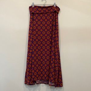 3/$20 ⭐️ Patterned colourful long skirt